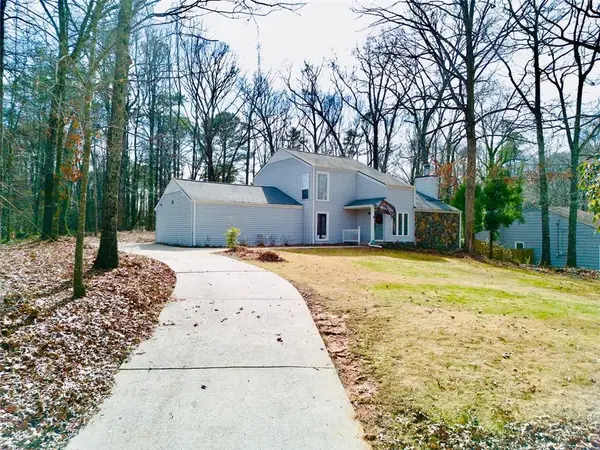 5419 S Lake Drive, Douglasville, GA 30135