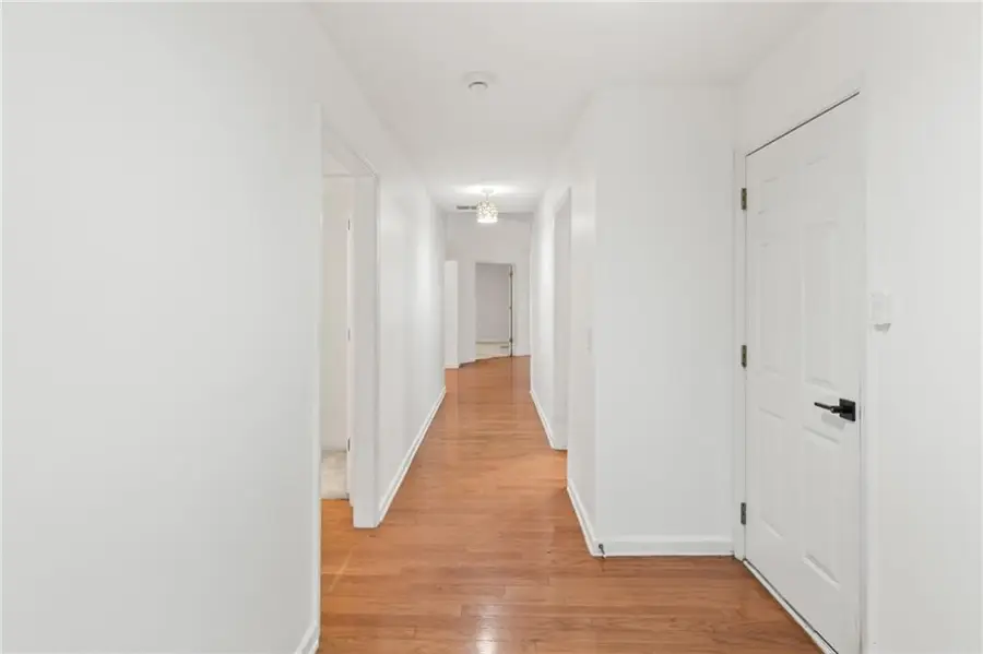 5645 Ashmoore Court, Flowery Branch, GA 30542 - Image #3