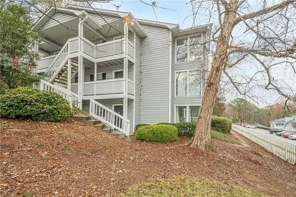 1106 Natchez Trace, Atlanta, GA 30350