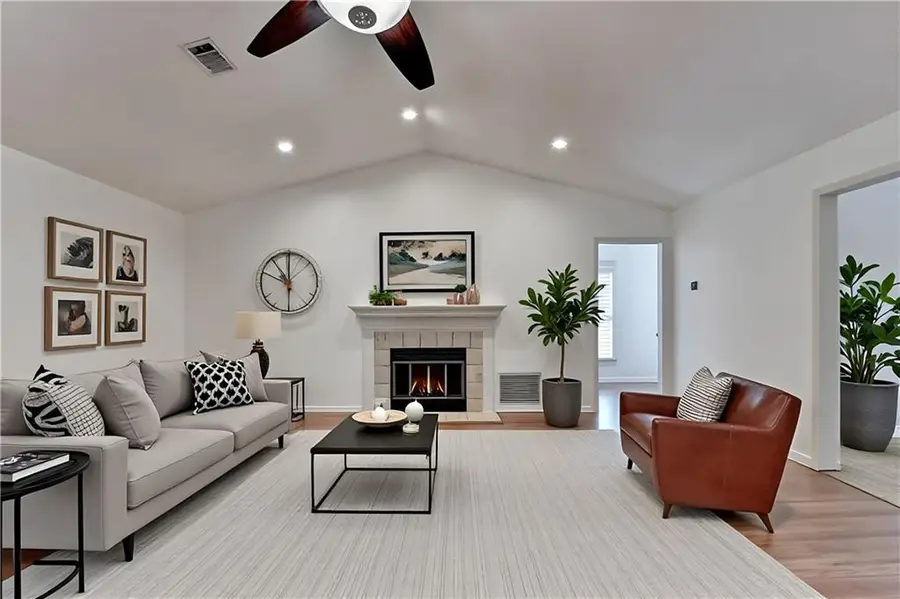 510 Garden Court, Atlanta, GA 30328 - Image #3