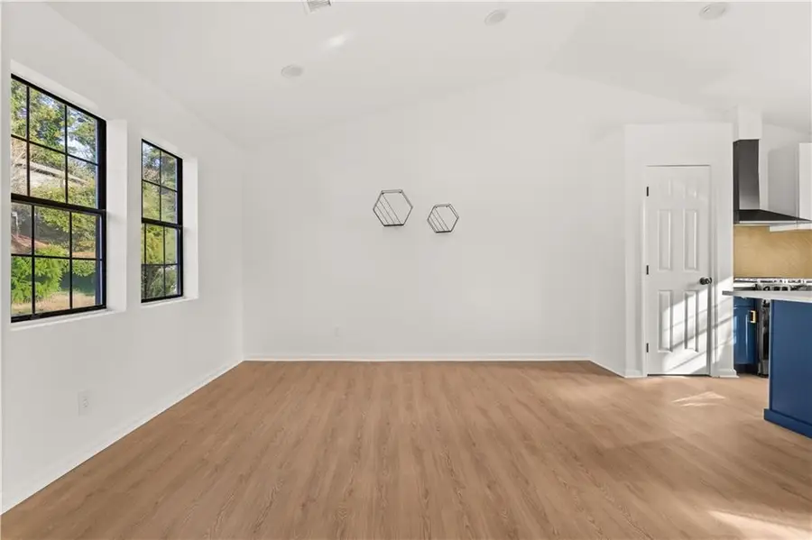 4933 Park West Drive, Stone Mountain, GA 30088 - Image #3