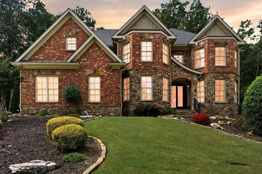 120 Fernwood Drive, Woodstock, GA 30188 - Image #1