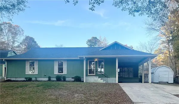 175 Lakeshore Circle Se, Acworth, GA 30101