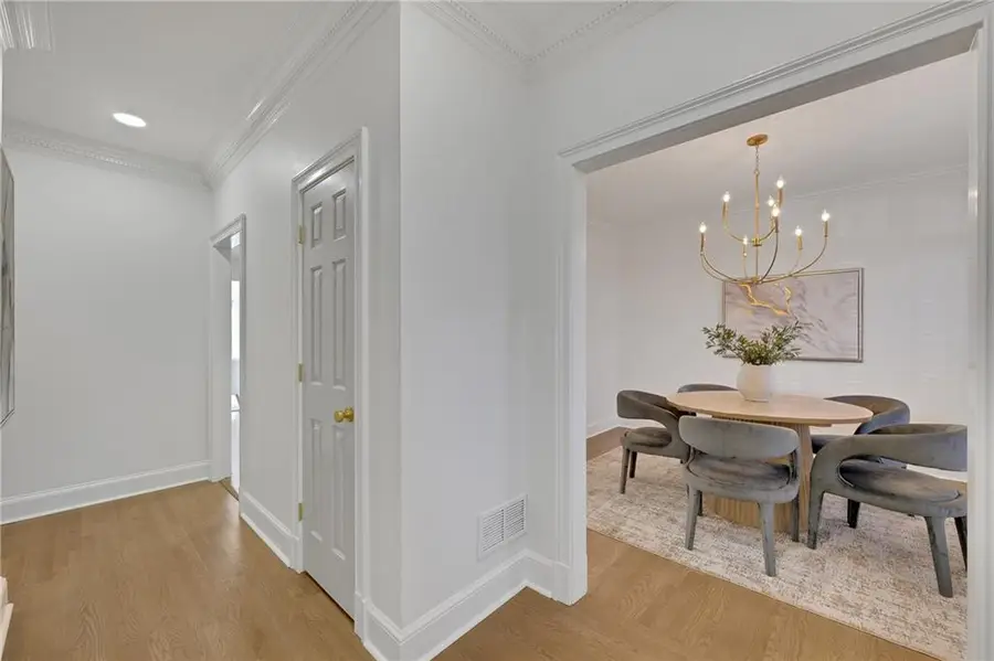 52 Paces West Drive Nw, Atlanta, GA 30327 - Image #2