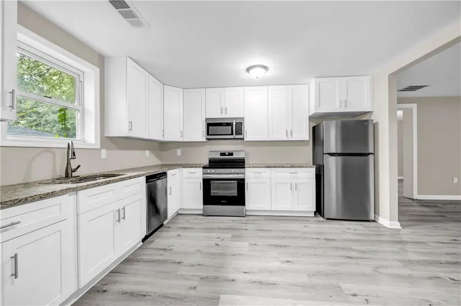 305 S 18th Street, Griffin, GA 30224 - Image #3