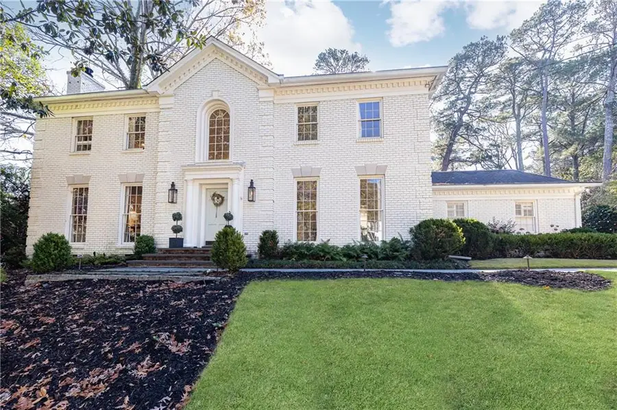 900 Hawick Drive Nw, Atlanta, GA 30327 - Image #2