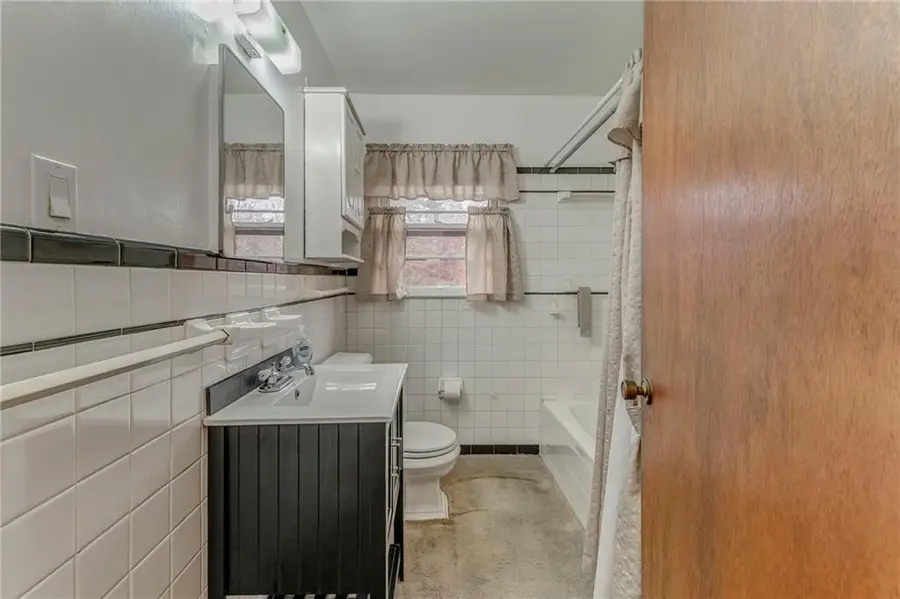 6 Don Drive Ne, Rome, GA 30165 - #3