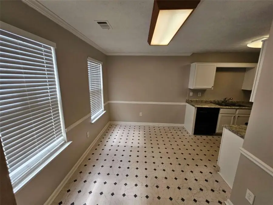 6718 Roscommon Drive, Austell, GA 30168 - Image #3