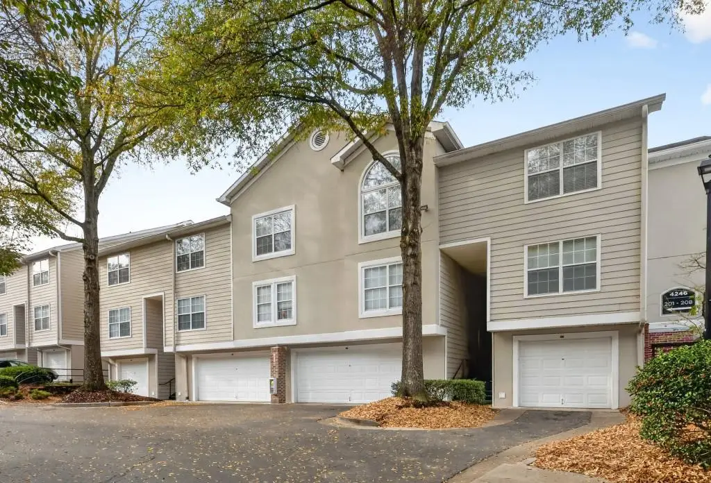 4246 River Green Drive Nw #206, Atlanta, GA 30327 - Image #1