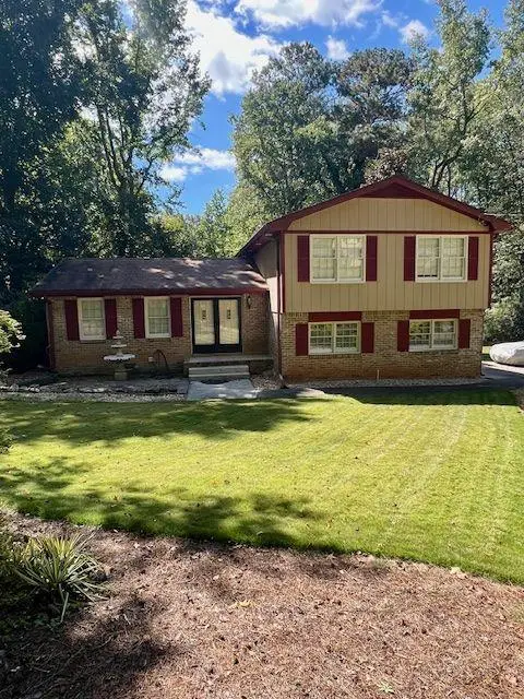 725 Navarre Drive, Stone Mountain, GA 30087 - Image #1