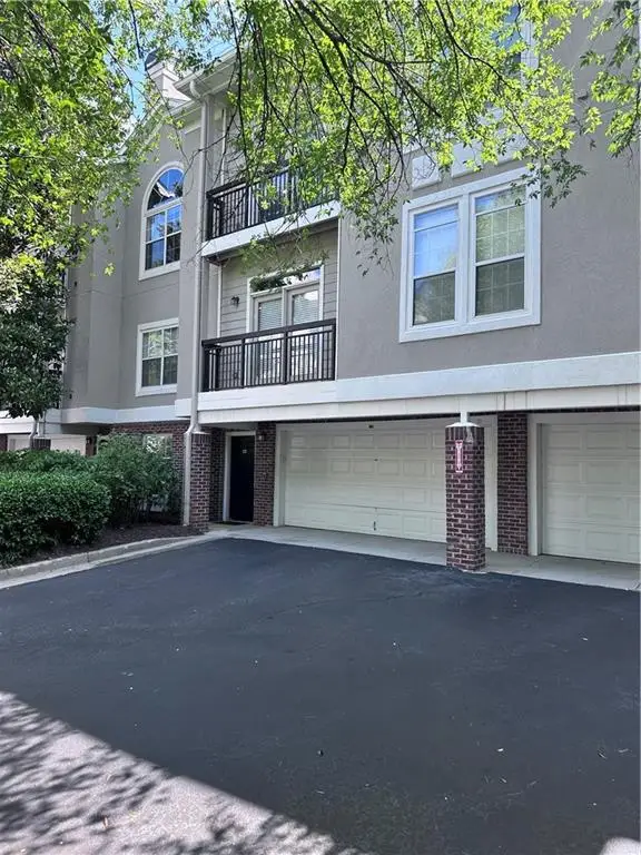 4244 River Green Drive Nw #111, Atlanta, GA 30327 - Image #1