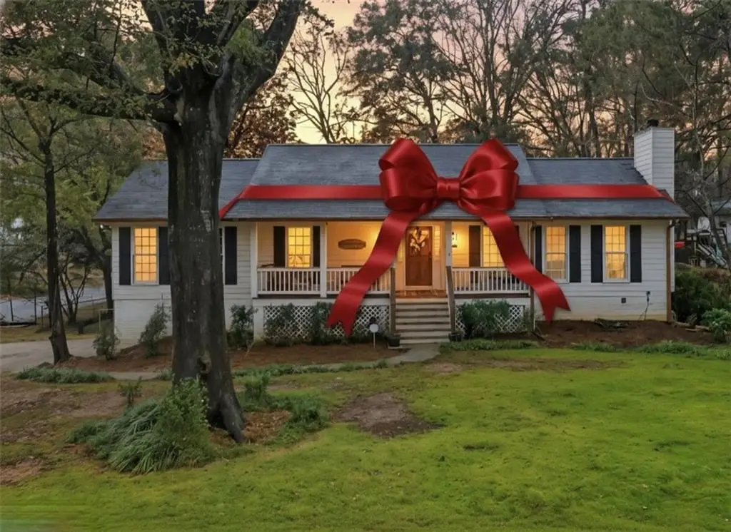 201 Lexington Drive, Woodstock, GA 30188 - Image #1