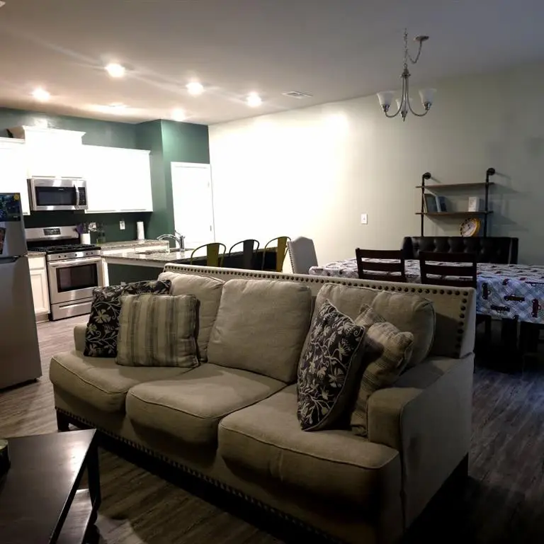 315 Pinewood Drive, Woodstock, GA 30189 - Image #3