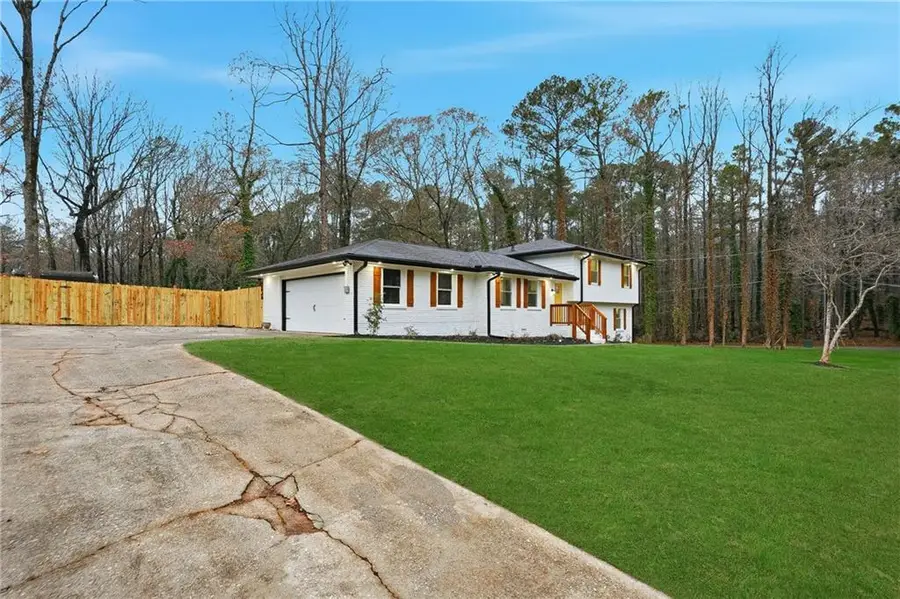 612 Mincey Woods Court, Stone Mountain, GA 30087 - Image #2