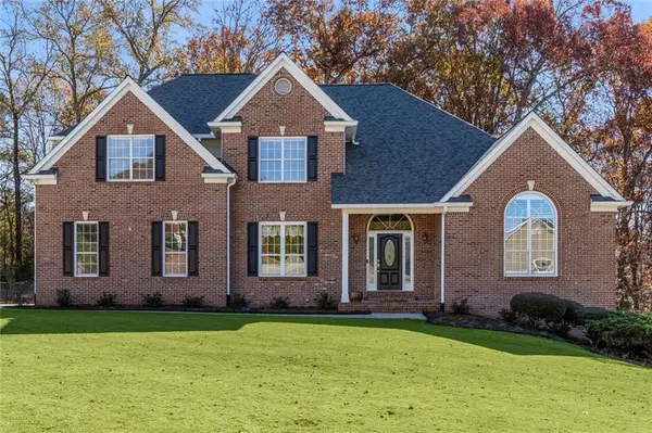 5926 Mount Water Trail, Buford, GA 30518