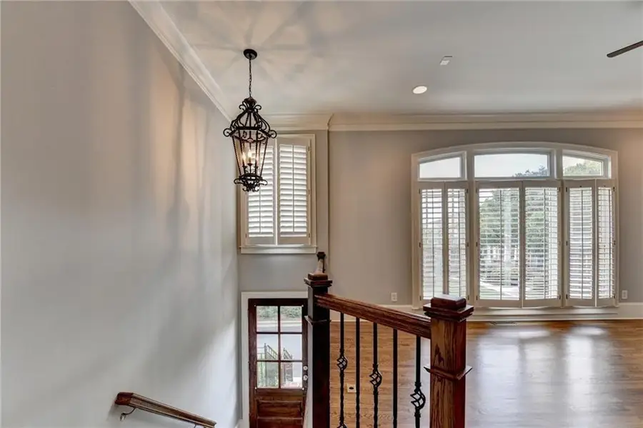 350 Mystic Ridge Lane, Atlanta, GA 30342 - Image #3