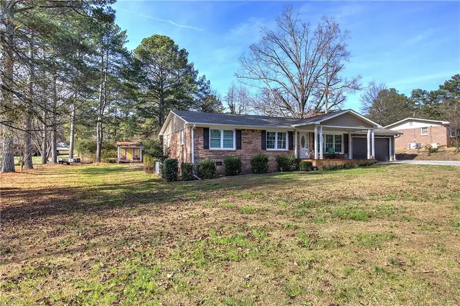 198 Iracille Lane Ne, Calhoun, GA 30701 - Image #2