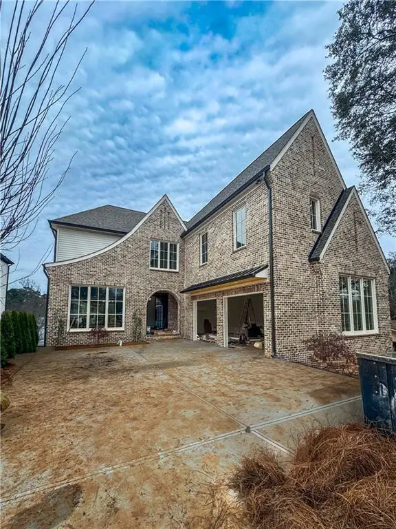 102 King Street, Roswell, GA 30075