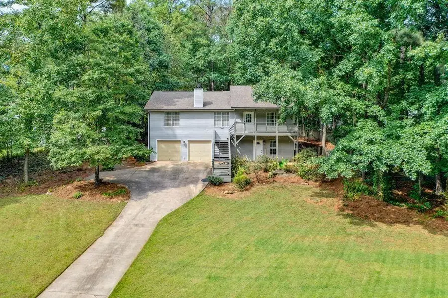 8635 Sapphire Lane, Gainesville, GA 30506 - Image #2