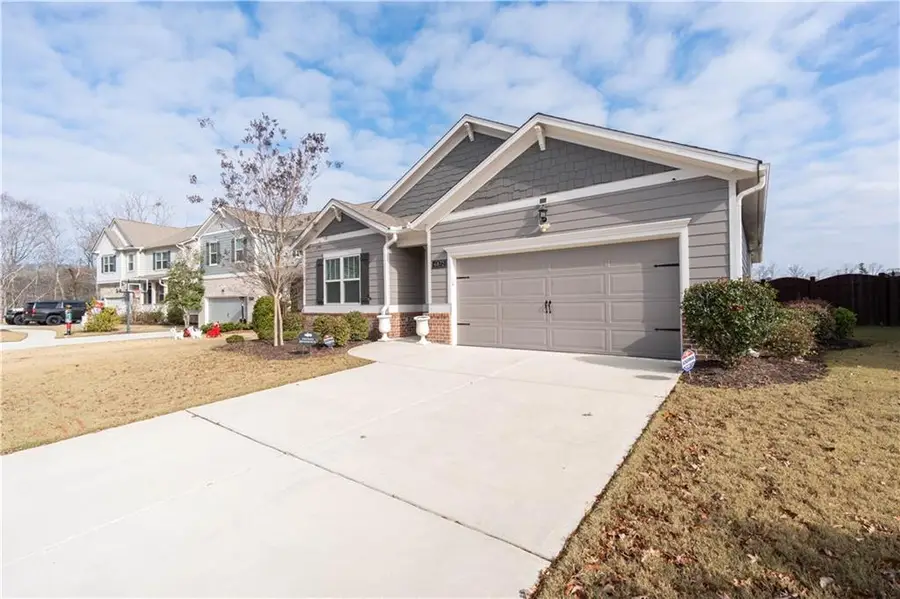 6872 Lake Overlook Lane, Flowery Branch, GA 30542 - Image #3