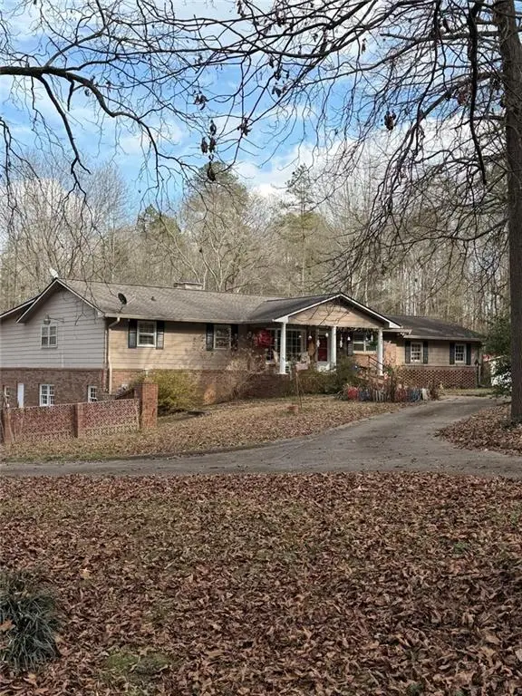 329 Riverbend Drive, Royston, GA 30662