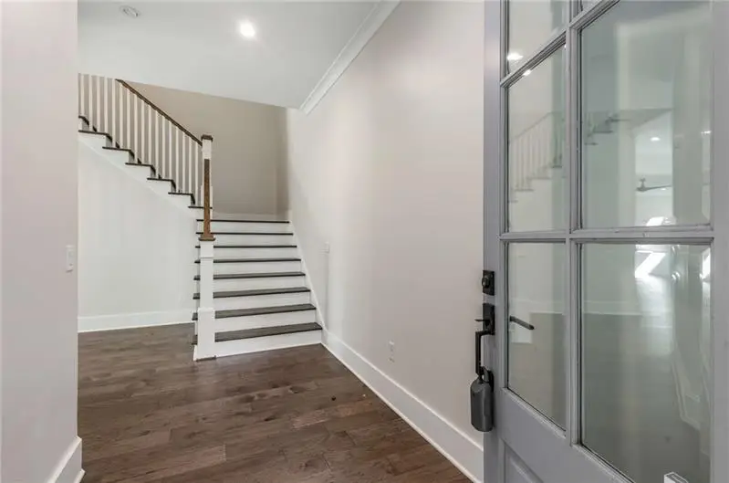 1006 Northcliffe Drive Nw, Atlanta, GA 30318 - Image #3