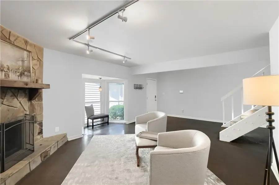 946 Bobcat Court Se, Marietta, GA 30067 - Image #3