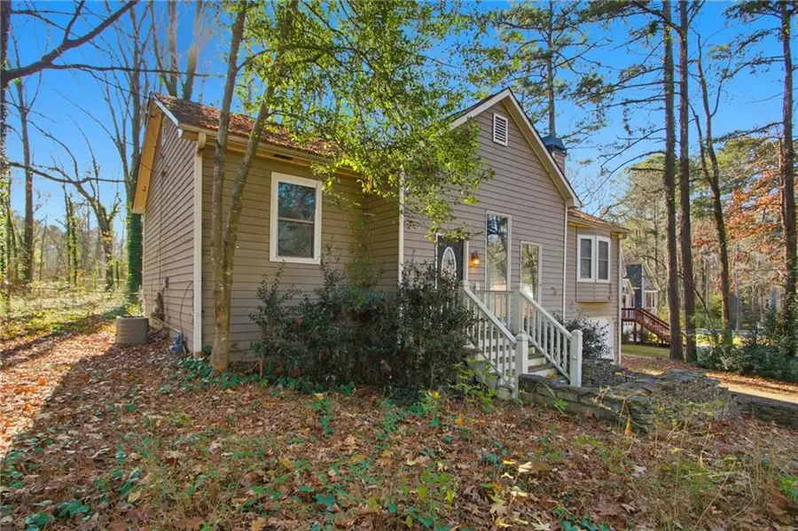 5554 Emerald Way, Acworth, GA 30102 - Image #2