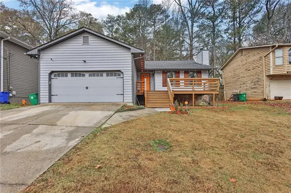 700 Pepperwood Trl, Stone Mountain, GA 30087