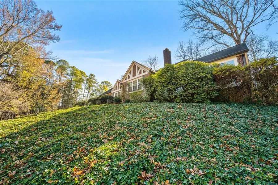 351 N Woodland Drive Sw, Marietta, GA 30064 - Image #3