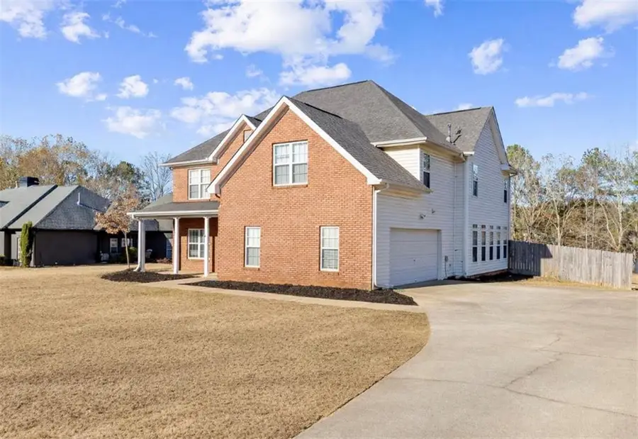 215 Shoreline Drive, Fayetteville, GA 30215 - Image #2