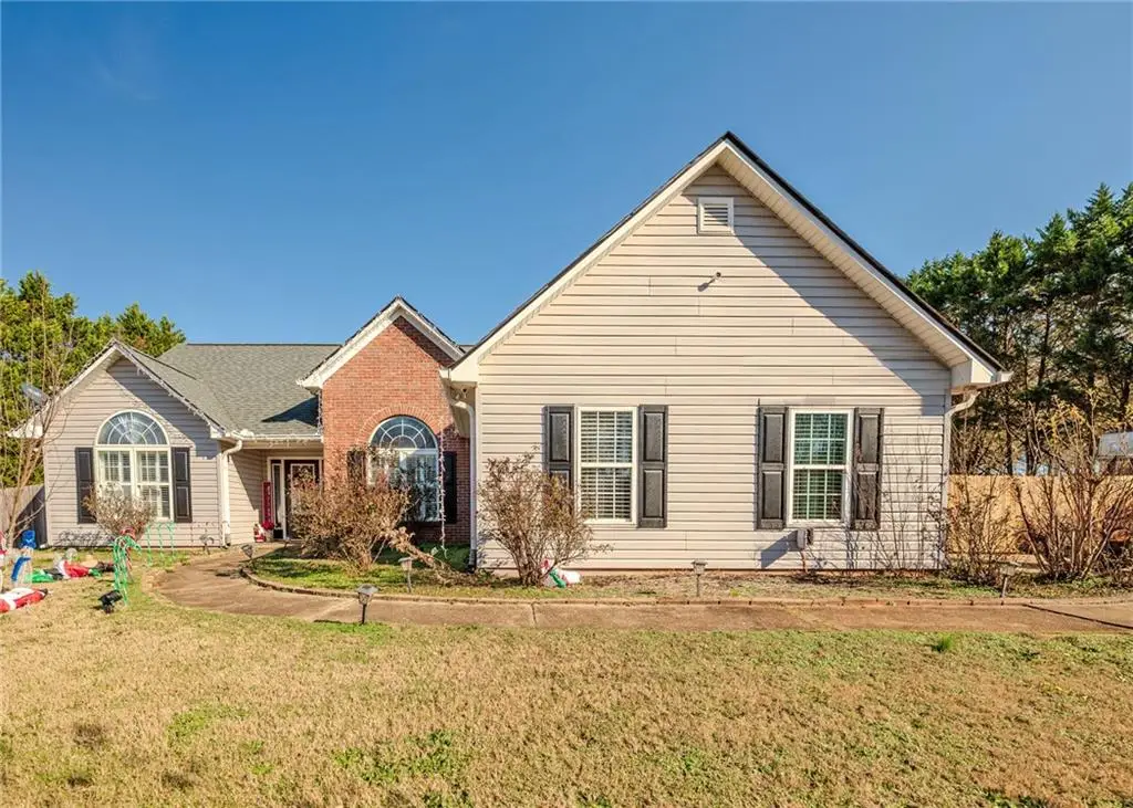 160 Glenn Fuller Circle, Commerce, GA 30529 - Image #1
