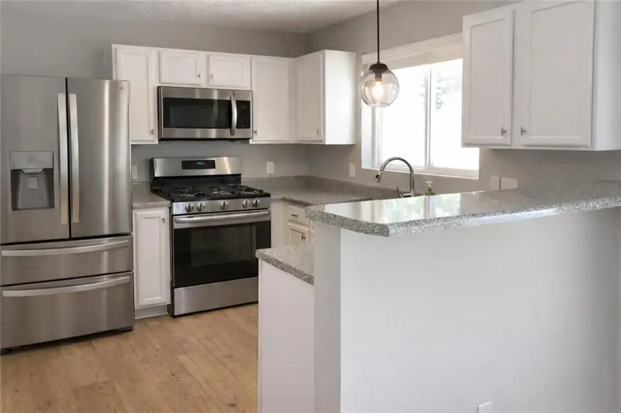 409 Chatooga Lane, Woodstock, GA 30188 - Image #3