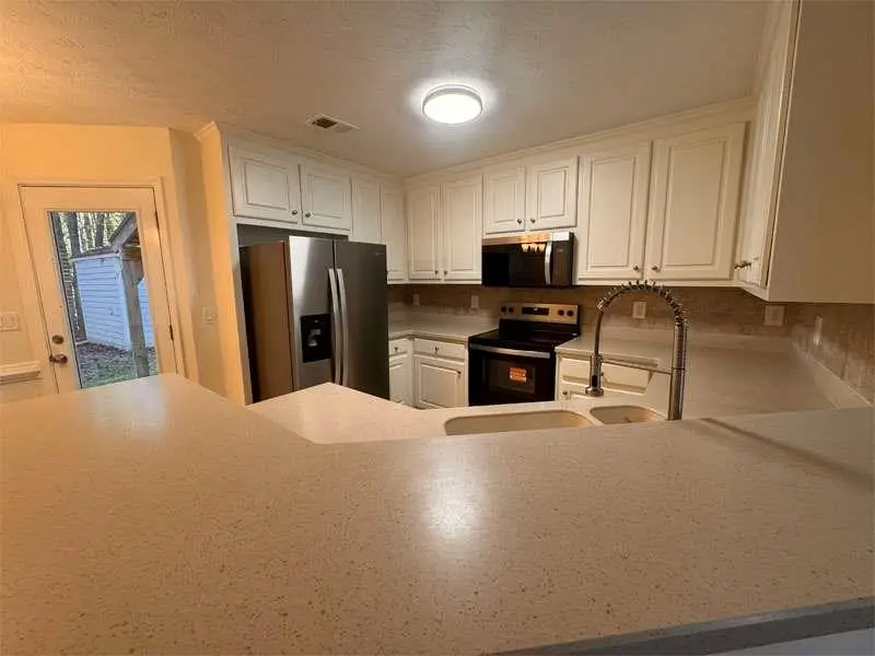 530 Oxford Ridge, Winder, GA 30680 - Image #3