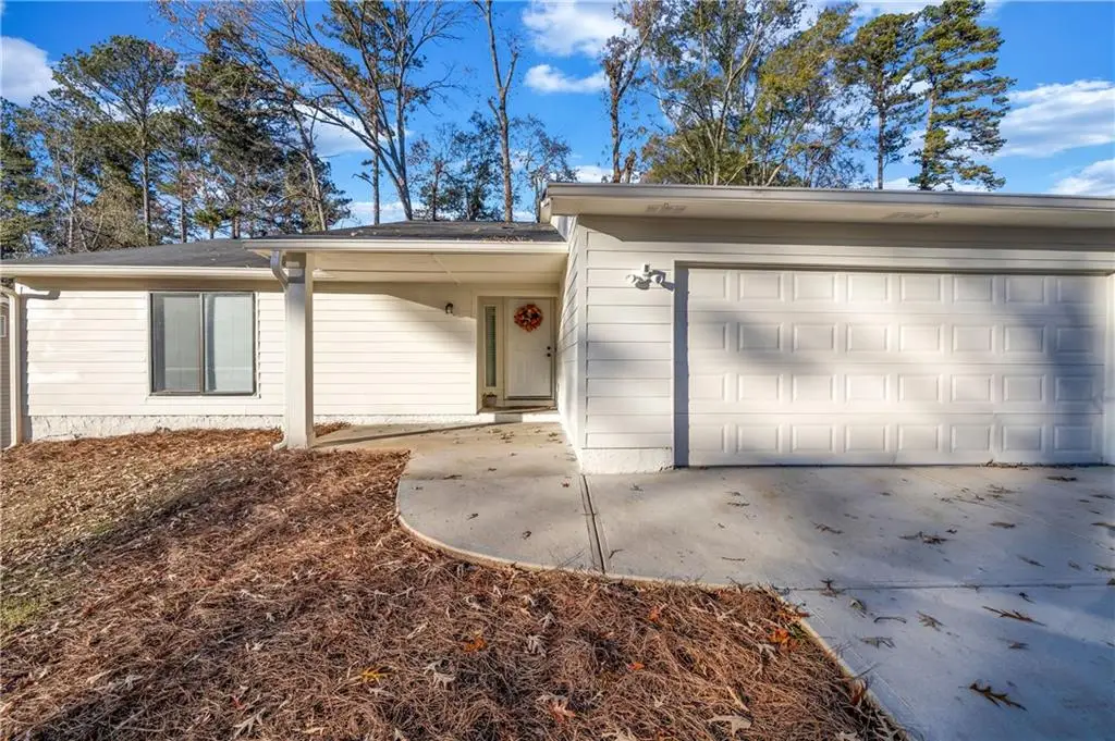 8413 Glenwoods Terrace, Riverdale, GA 30274 - Image #1