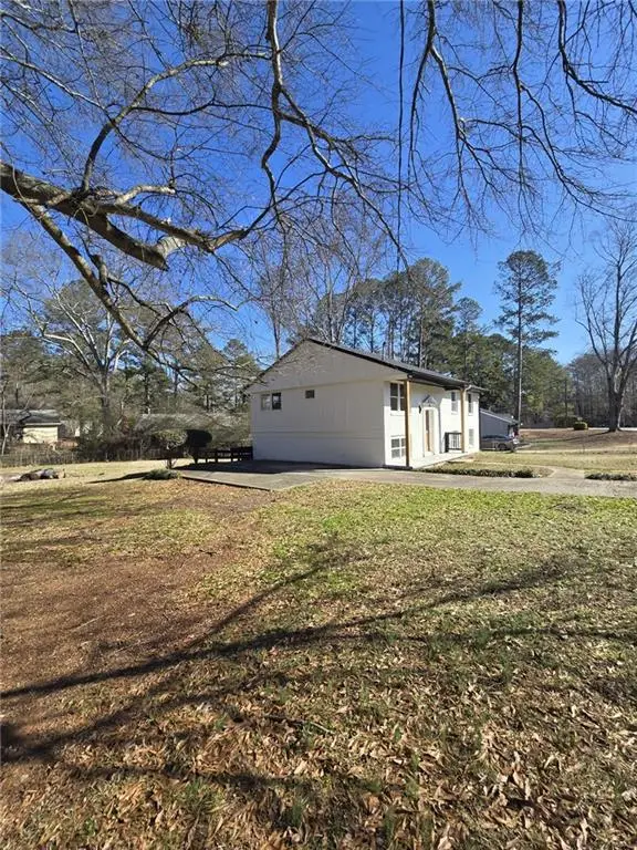 332 W Downing Court, Jonesboro, GA 30238 - #3