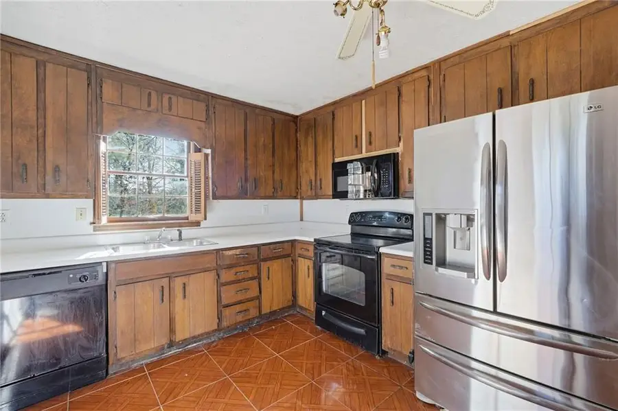 2272 Stoney Ford Drive Ne, Marietta, GA 30066 - Image #2