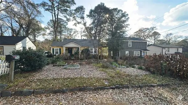 2042 Arlington Circle Nw, Atlanta, GA 30318