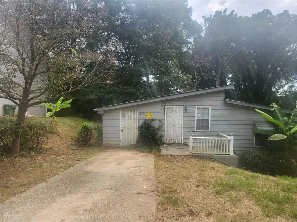 1586 Mary George Avenue Nw, Atlanta, GA 30318 - Image #1