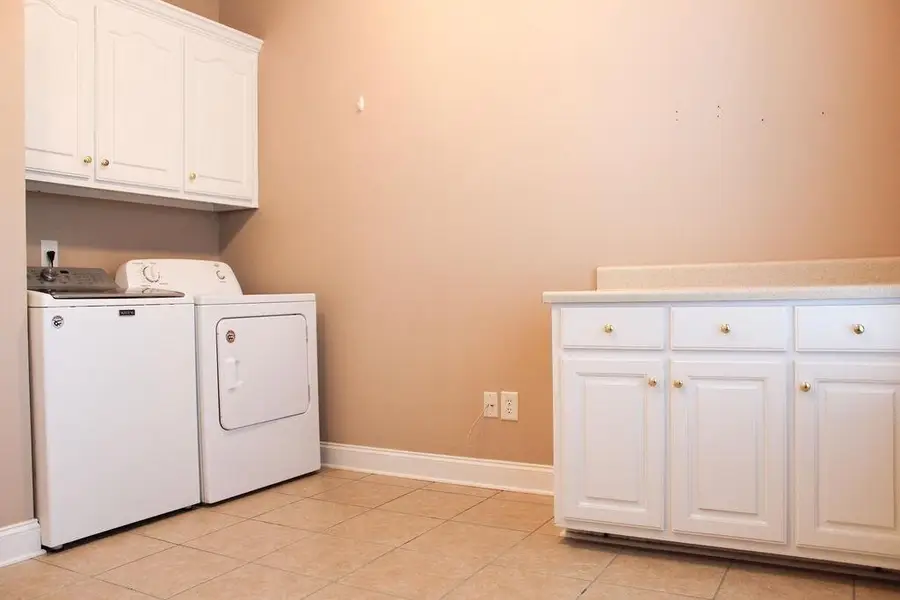 401 Myrtle Court, Loganville, GA 30052 - Image #3