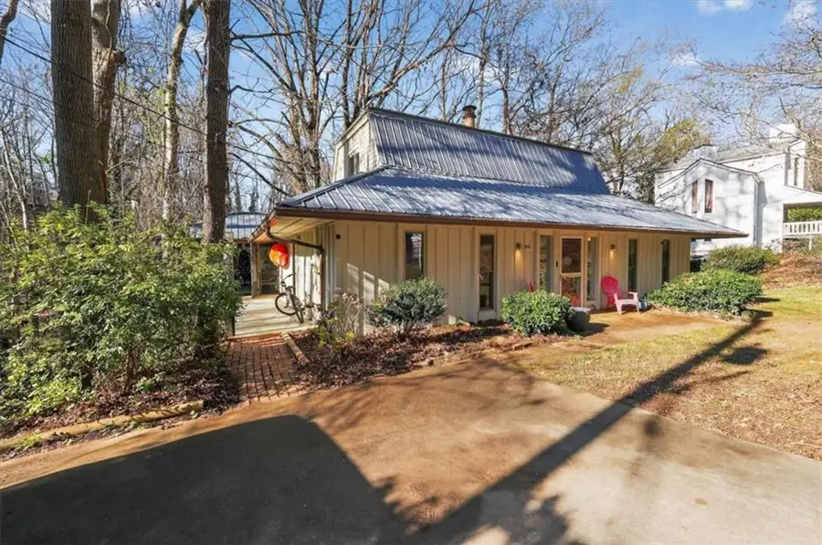 652 Wilshire Place, Gainesville, GA 30501 - Image #2