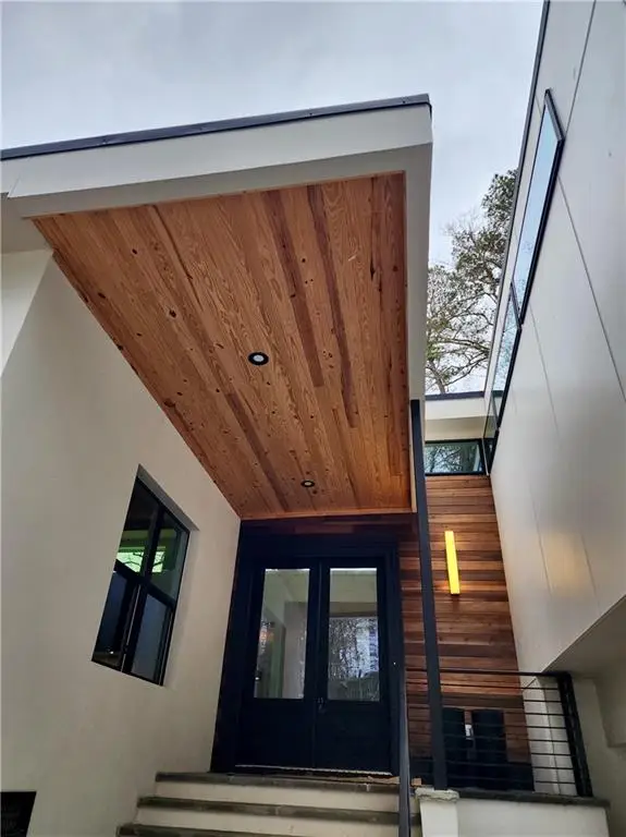 3134 W Roxboro Road Ne, Atlanta, GA 30324 - Image #2