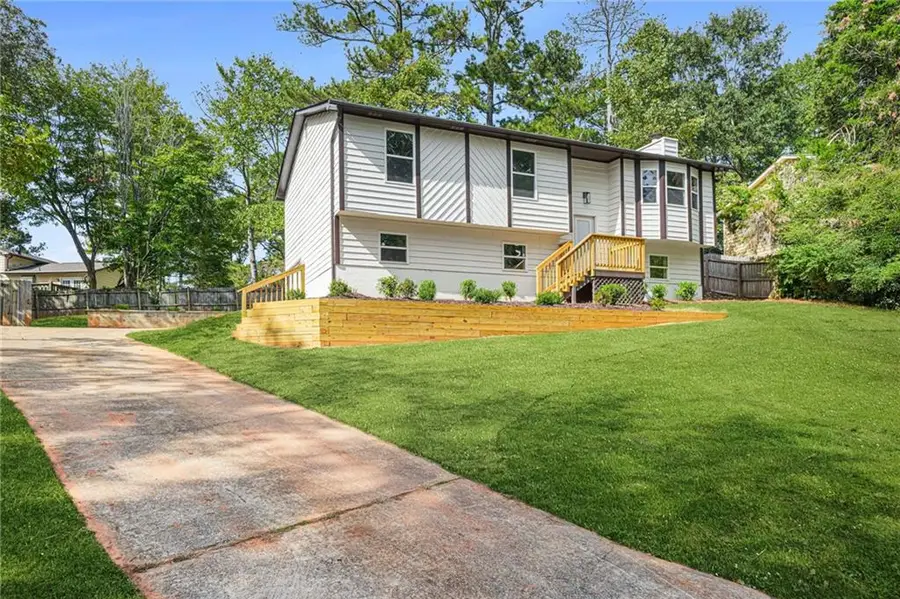5242 Cindy Way, Stone Mountain, GA 30083 - Image #2