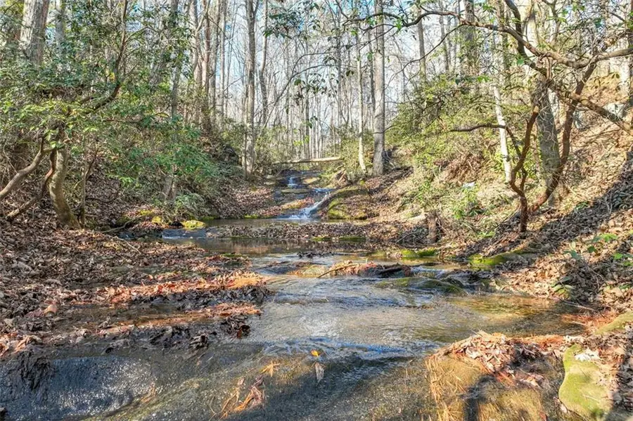 9384 Skitts Mountain, Lula, GA 30554 - #2