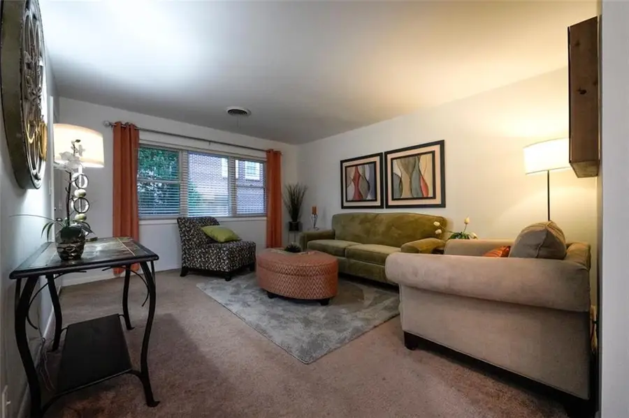 3668 Kingsboro Road Ne #6, Atlanta, GA 30319 - Image #2