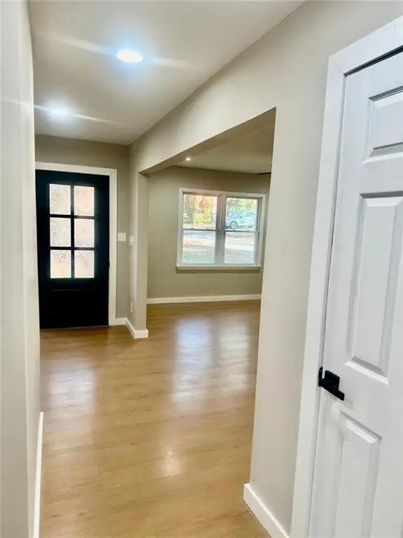 481 Hammond Drive, Atlanta, GA 30328 - Image #3