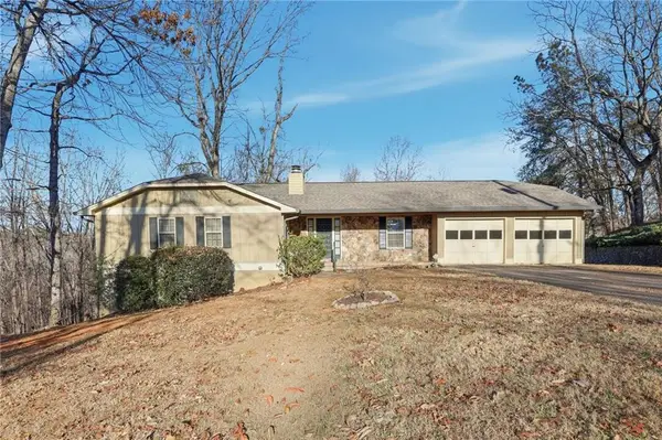 2224 Colonial Drive, Gainesville, GA 30501