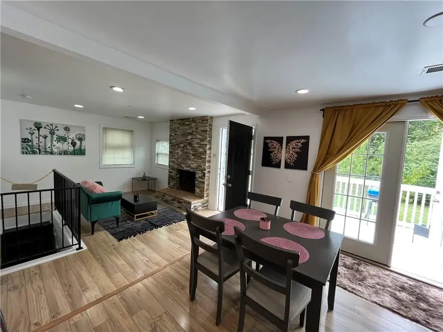 718 Fairburn Road Nw, Atlanta, GA 30331 - Image #3