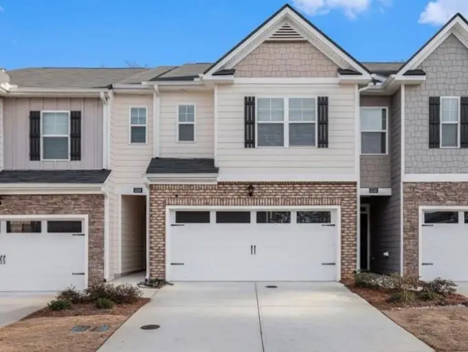 1026 King Iron Drive, Lawrenceville, GA 30045 - Image #2