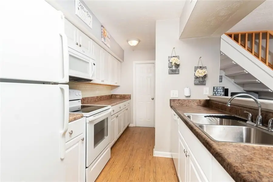 1348 Surrey Lane Sw, Marietta, GA 30008 - #3